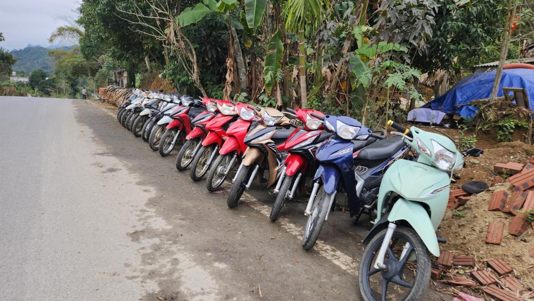 Dong Que Homestay-Tours-Motorbike, Car Rental, Hiking Ha Giang Exterior photo